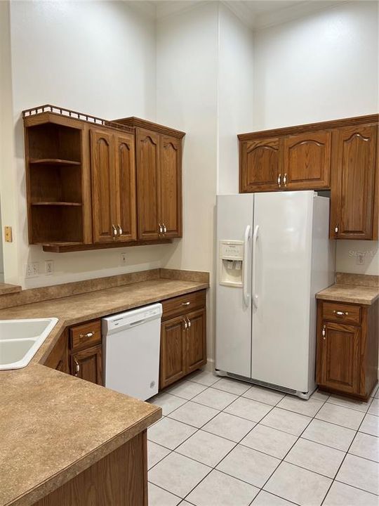 En Renta: $2,600 (3 camas, 2 baños, 1947 Pies cuadrados)