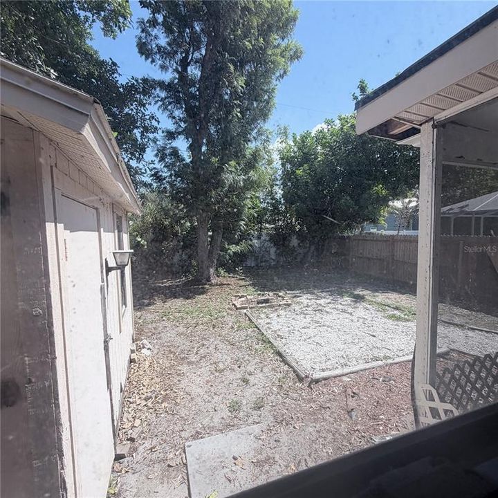 Activo con contrato: $370,000 (3 camas, 2 baños, 1471 Pies cuadrados)