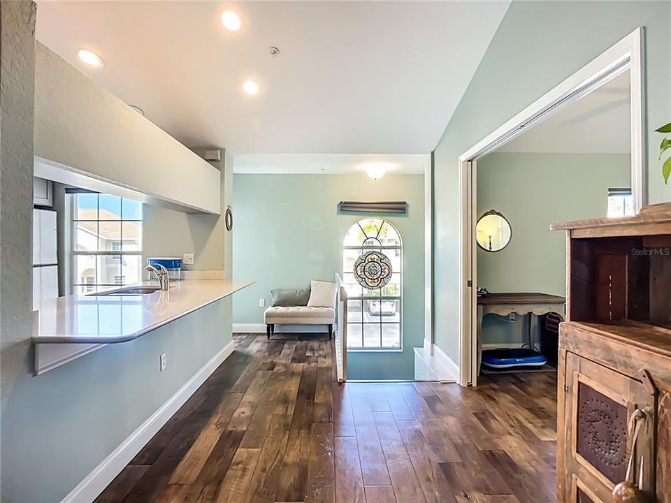For Sale: $344,000 (3 beds, 2 baths, 1375 Square Feet)