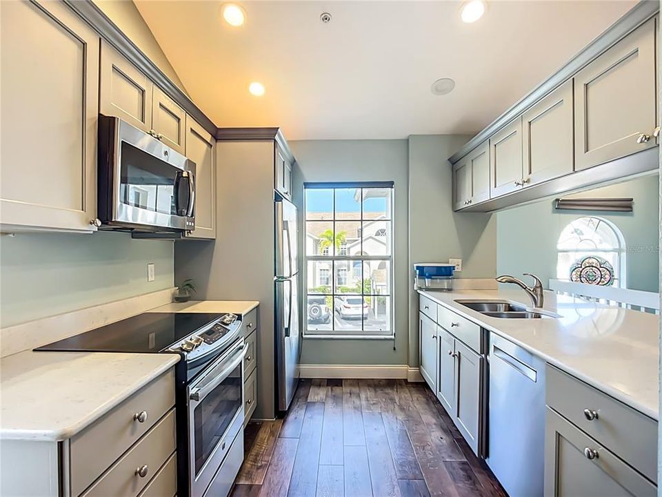 For Sale: $344,000 (3 beds, 2 baths, 1375 Square Feet)