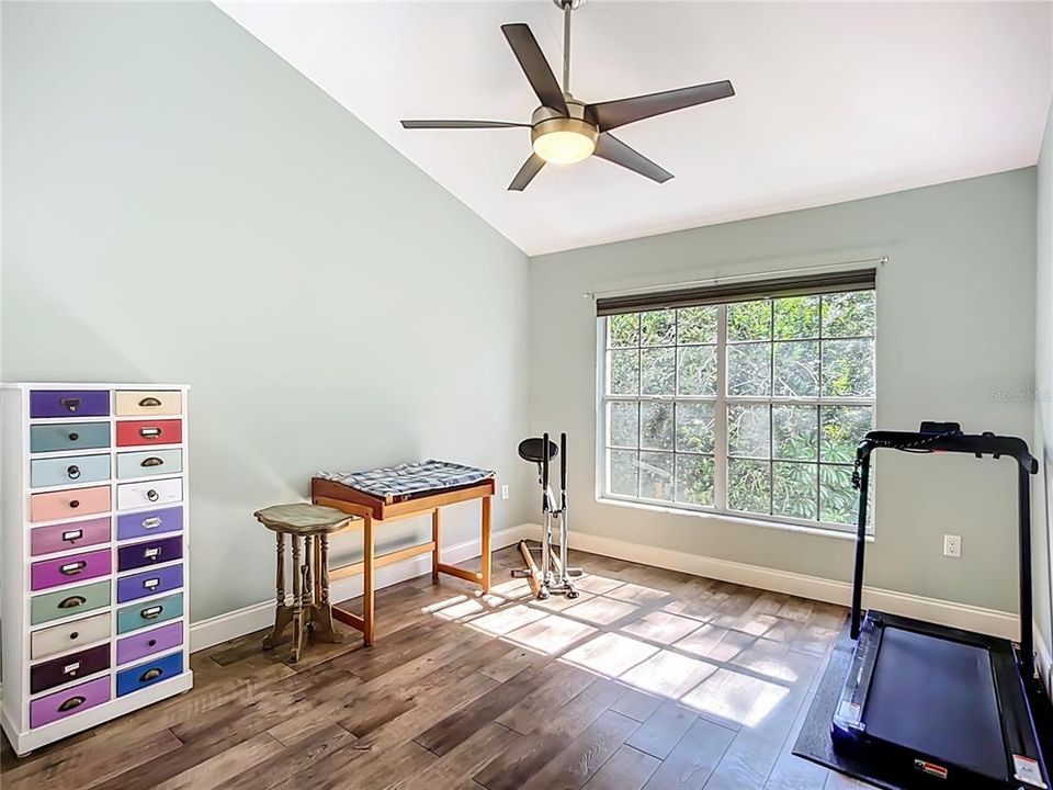 For Sale: $344,000 (3 beds, 2 baths, 1375 Square Feet)