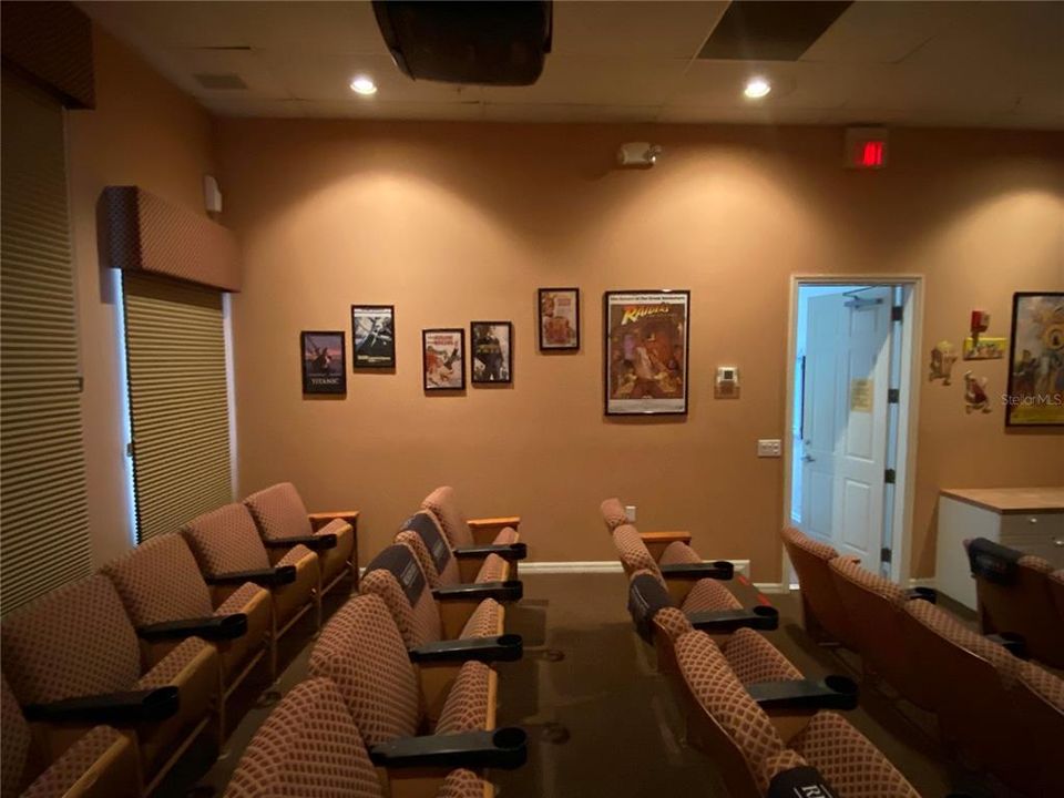 For Sale: $344,000 (3 beds, 2 baths, 1375 Square Feet)