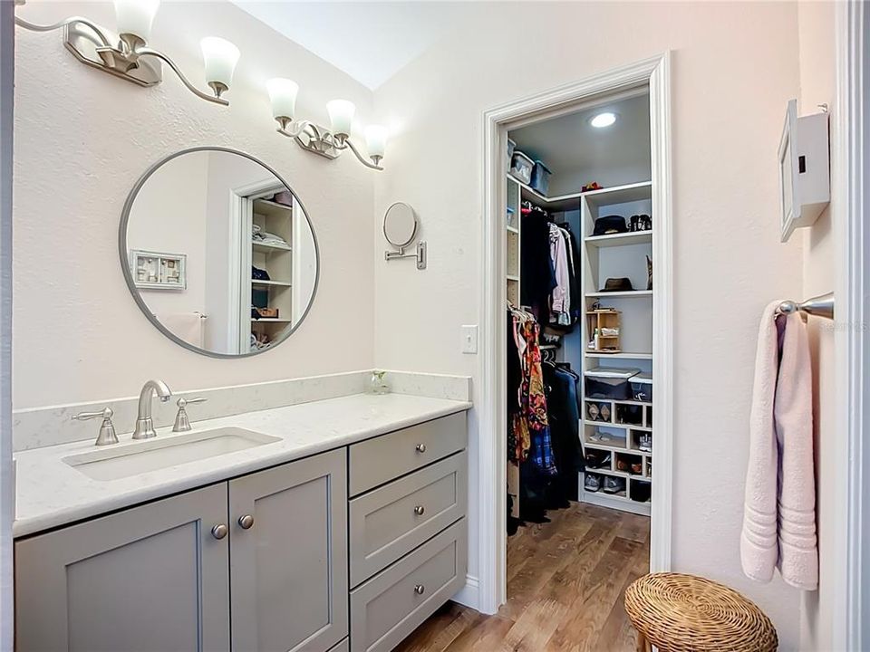 For Sale: $344,000 (3 beds, 2 baths, 1375 Square Feet)