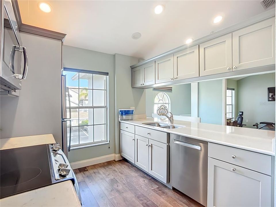For Sale: $344,000 (3 beds, 2 baths, 1375 Square Feet)