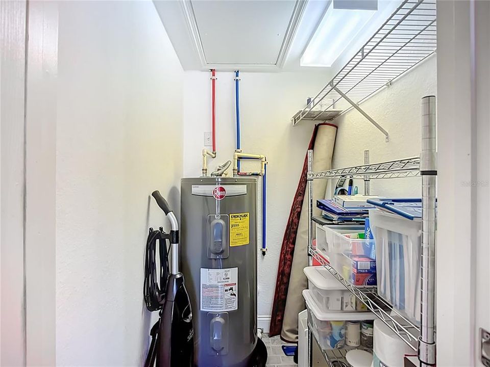 For Sale: $344,000 (3 beds, 2 baths, 1375 Square Feet)