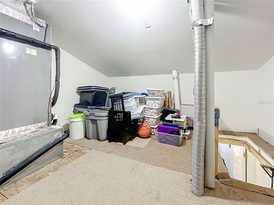 For Sale: $344,000 (3 beds, 2 baths, 1375 Square Feet)