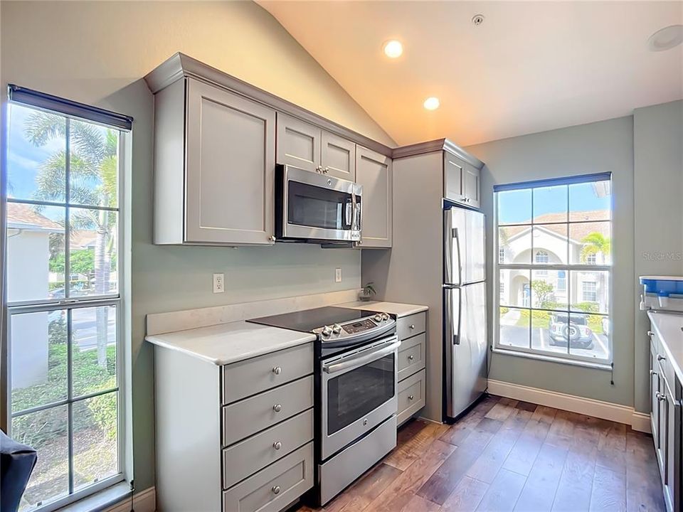 For Sale: $344,000 (3 beds, 2 baths, 1375 Square Feet)