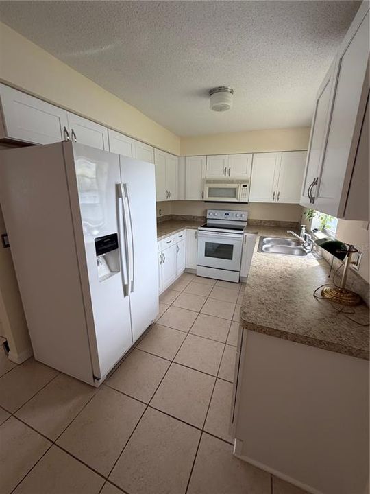 В аренду: $1,700 (2 спален, 1 ванн, 1138 Квадратных фут)