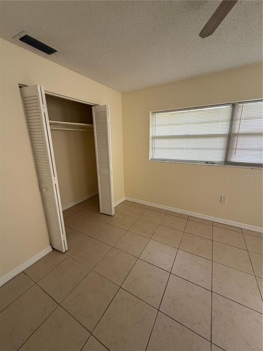 В аренду: $1,700 (2 спален, 1 ванн, 1138 Квадратных фут)