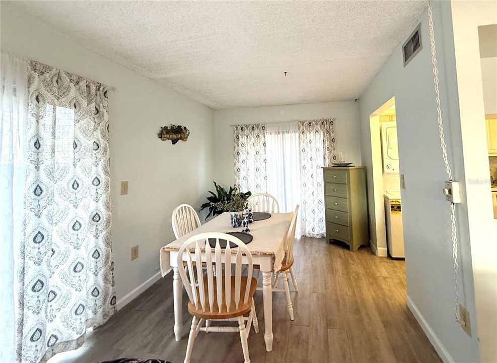 For Sale: $115,000 (2 beds, 2 baths, 1120 Square Feet)