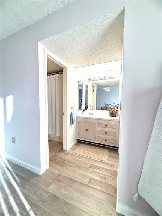 For Sale: $115,000 (2 beds, 2 baths, 1120 Square Feet)