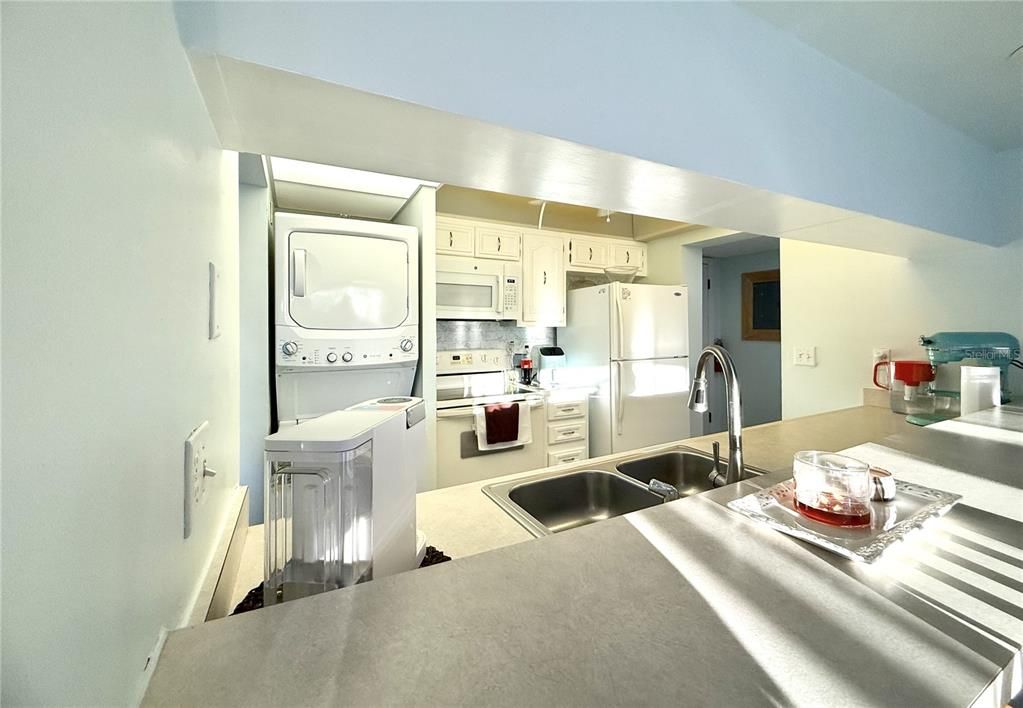 For Sale: $115,000 (2 beds, 2 baths, 1120 Square Feet)