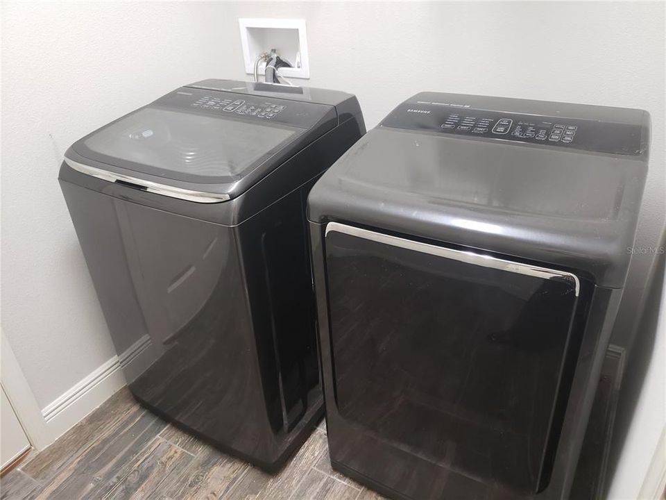 Active With Contract: $2,795 (4 beds, 2 baths, 2105 Square Feet)