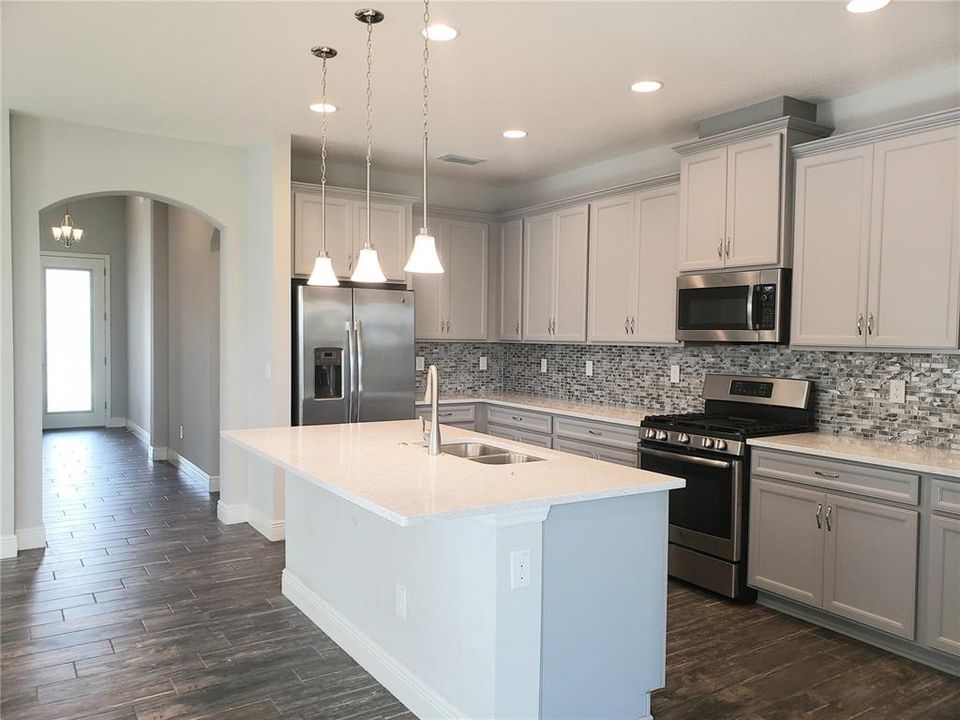 Active With Contract: $2,795 (4 beds, 2 baths, 2105 Square Feet)