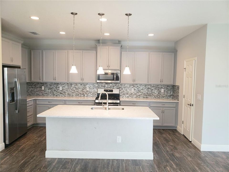 Active With Contract: $2,795 (4 beds, 2 baths, 2105 Square Feet)