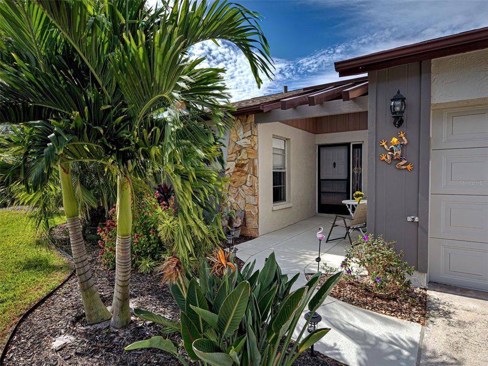 For Sale: $250,000 (2 beds, 2 baths, 1383 Square Feet)