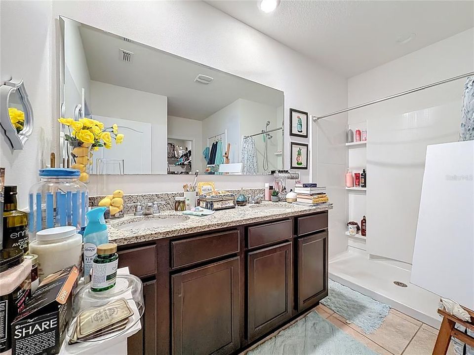 For Sale: $339,000 (4 beds, 2 baths, 1867 Square Feet)