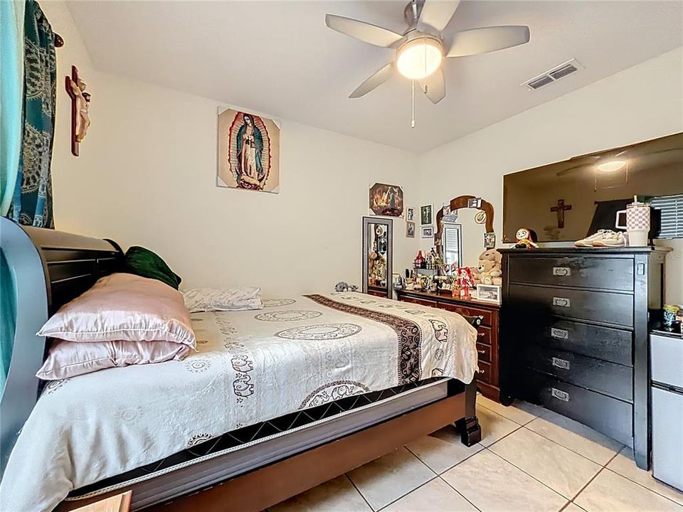 For Sale: $339,000 (4 beds, 2 baths, 1867 Square Feet)