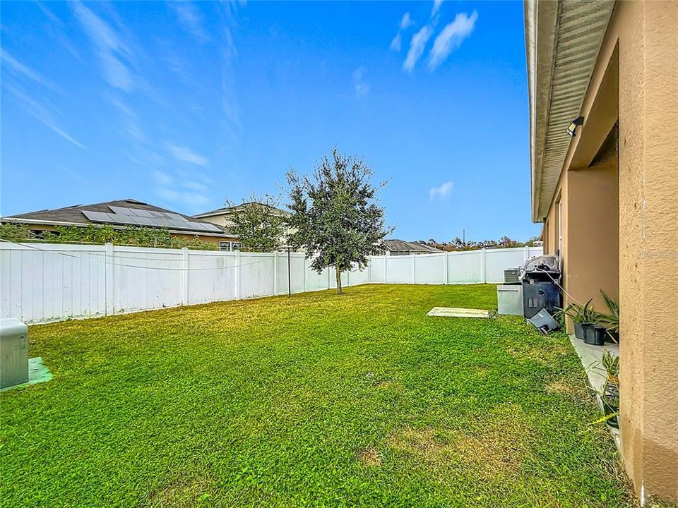 For Sale: $339,000 (4 beds, 2 baths, 1867 Square Feet)