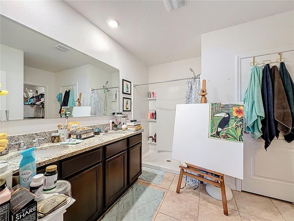 For Sale: $339,000 (4 beds, 2 baths, 1867 Square Feet)