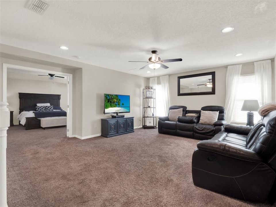 Active With Contract: $625,000 (5 beds, 2 baths, 3607 Square Feet)