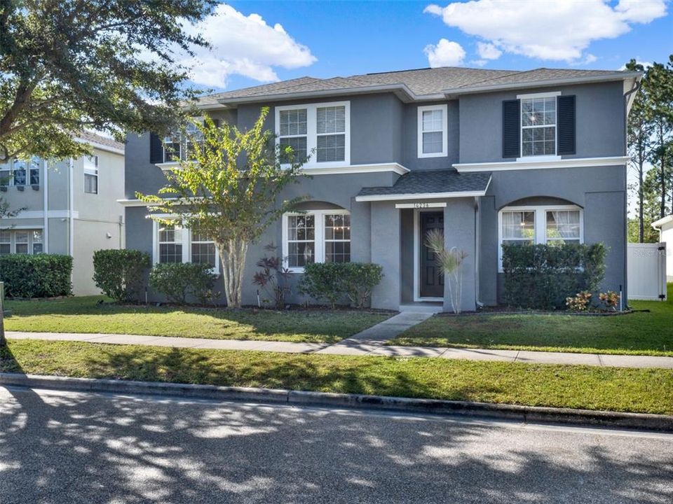 Active With Contract: $625,000 (5 beds, 2 baths, 3607 Square Feet)