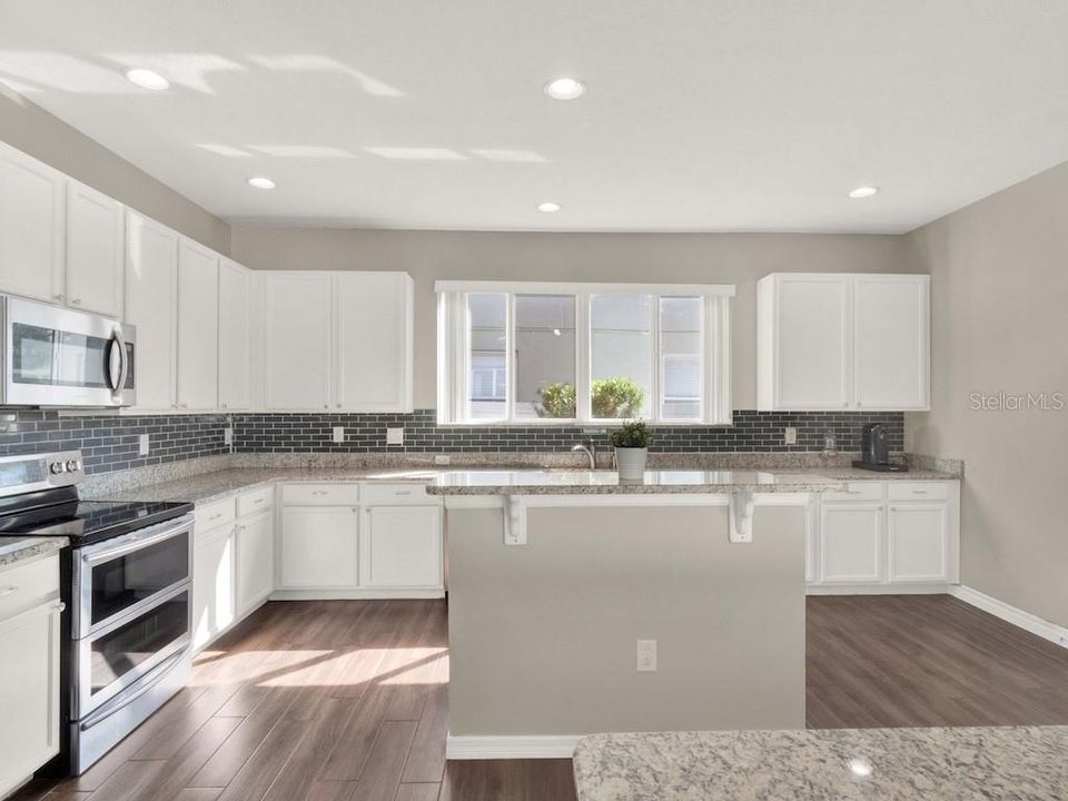 Active With Contract: $625,000 (5 beds, 2 baths, 3607 Square Feet)