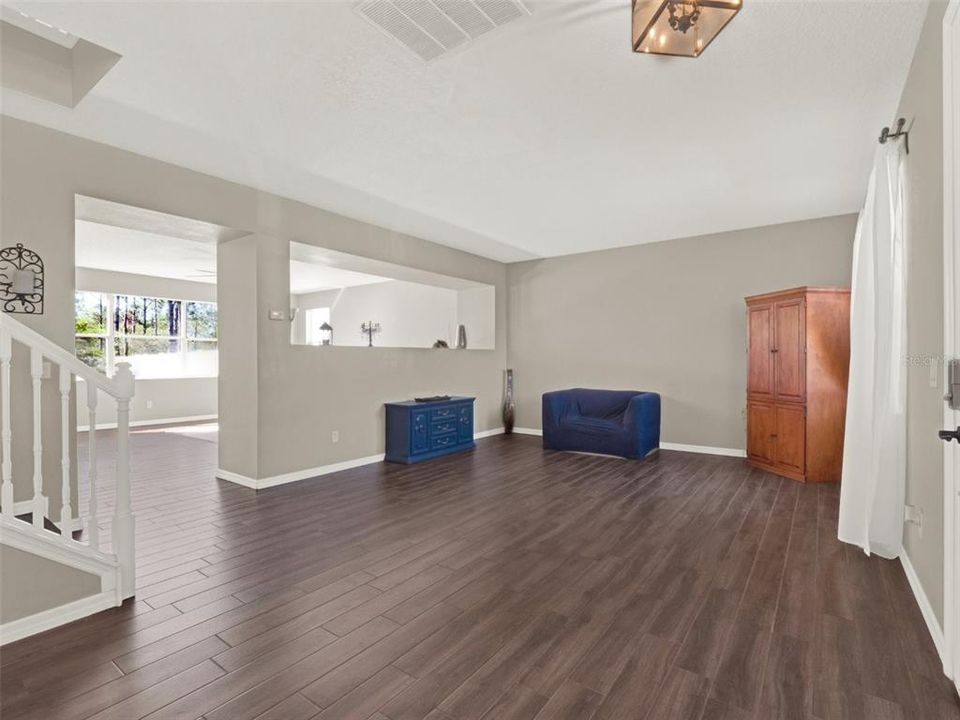 Active With Contract: $625,000 (5 beds, 2 baths, 3607 Square Feet)