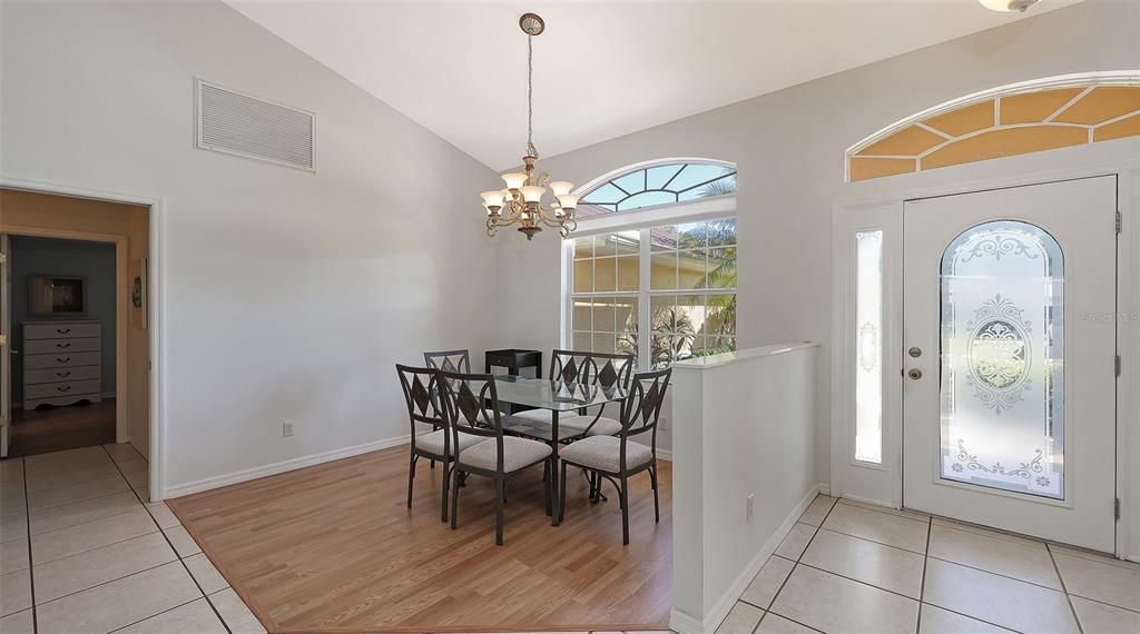 Activo con contrato: $450,000 (3 camas, 2 baños, 2334 Pies cuadrados)