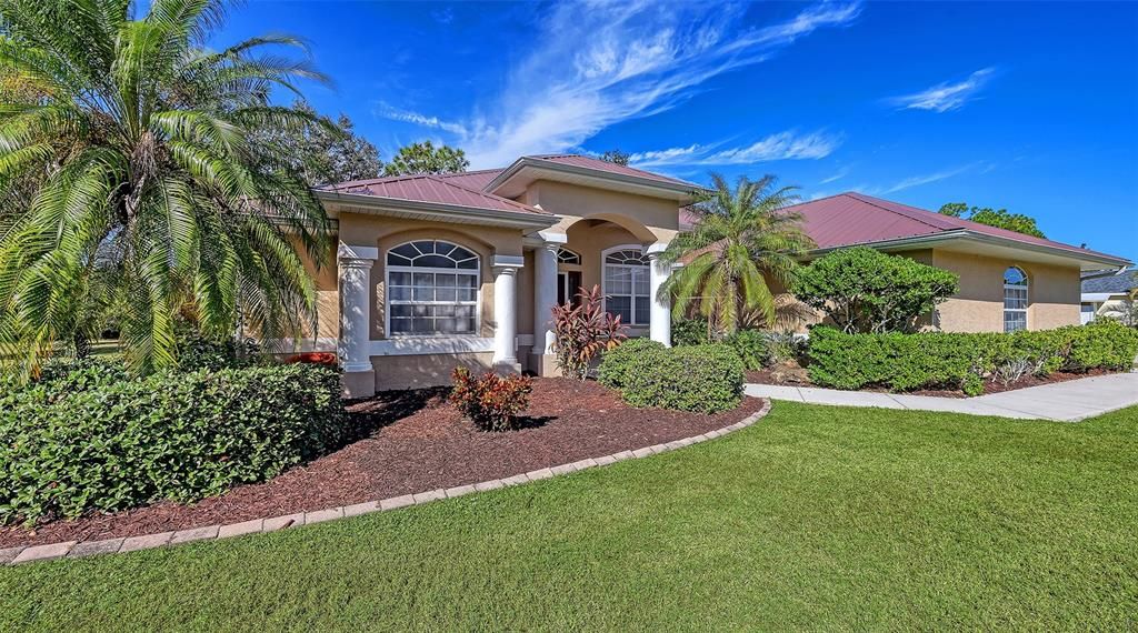 Activo con contrato: $450,000 (3 camas, 2 baños, 2334 Pies cuadrados)