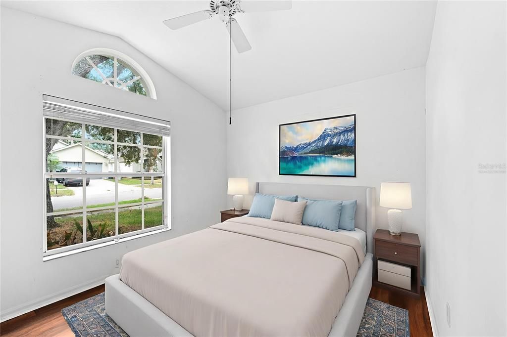 合同活跃: $369,000 (4 贝兹, 2 浴室, 1782 平方英尺)