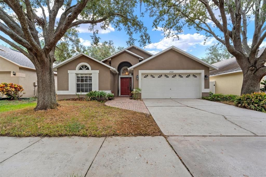 合同活跃: $369,000 (4 贝兹, 2 浴室, 1782 平方英尺)