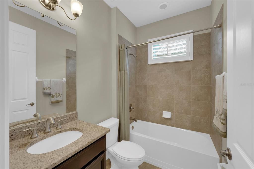 待售: $599,000 (3 贝兹, 3 浴室, 2647 平方英尺)