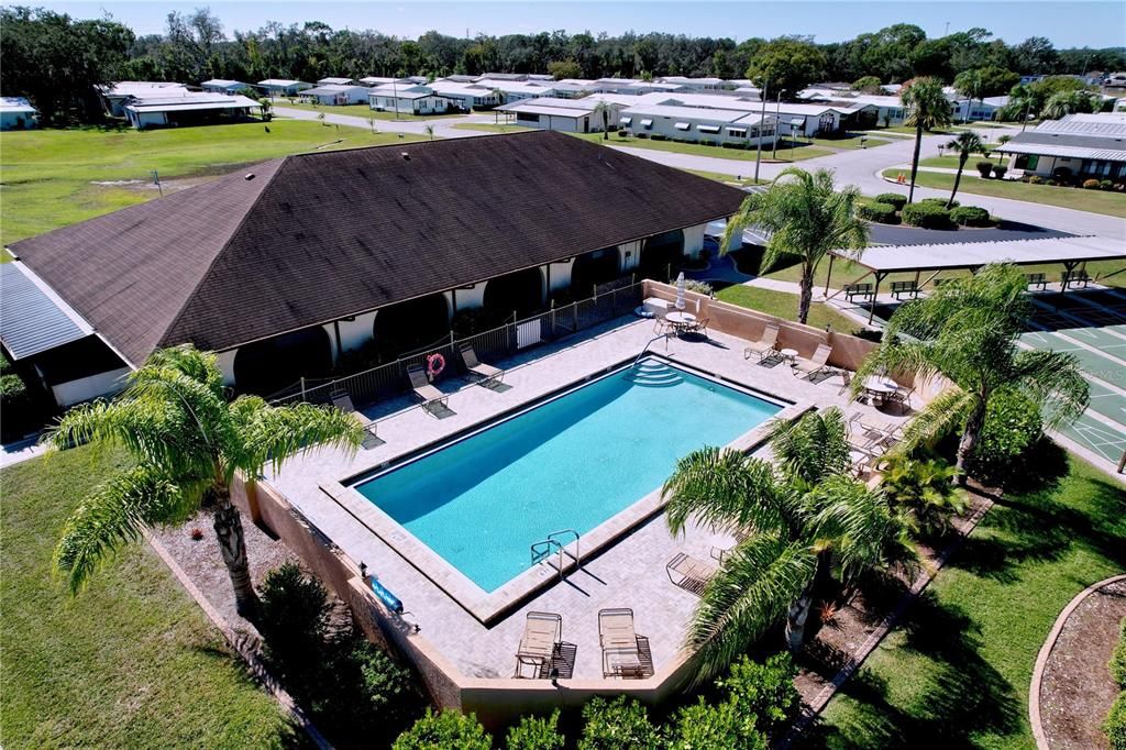 合同活跃: $155,000 (2 贝兹, 2 浴室, 832 平方英尺)