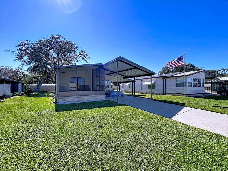 合同活跃: $155,000 (2 贝兹, 2 浴室, 832 平方英尺)