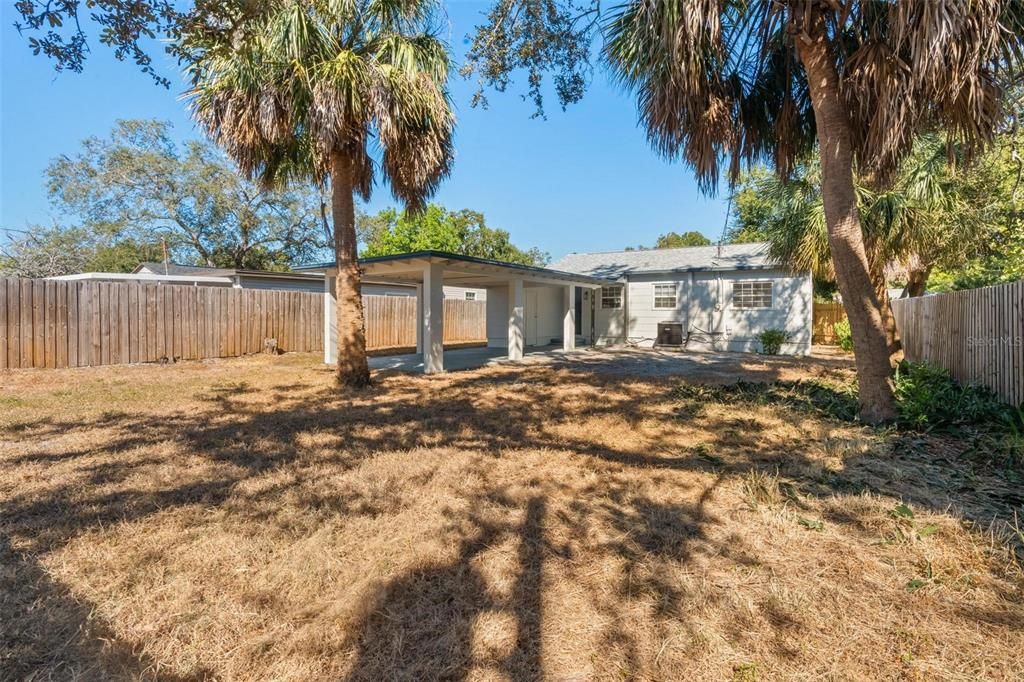 Под контрактом: $329,000 (2 спален, 1 ванн, 816 Квадратных фут)