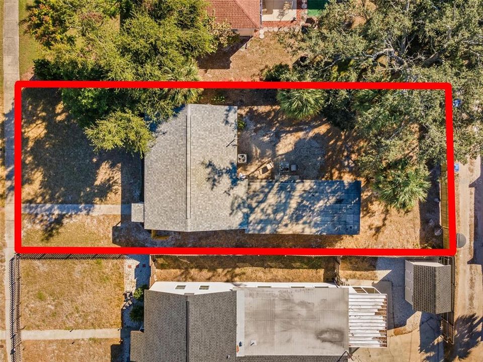 Под контрактом: $329,000 (2 спален, 1 ванн, 816 Квадратных фут)