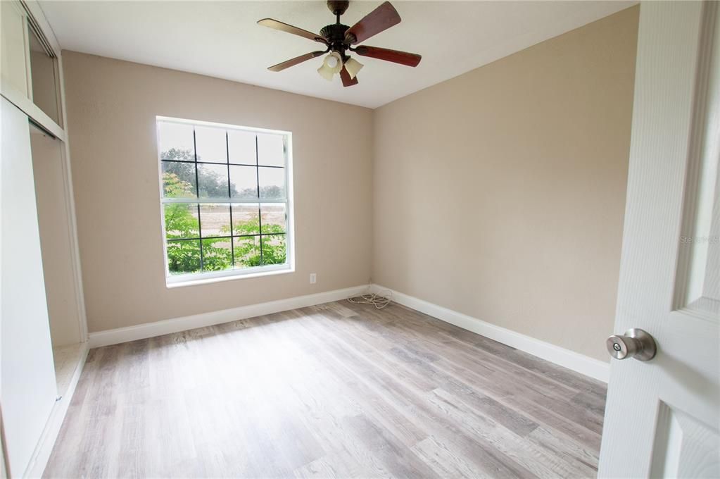 For Sale: $285,000 (4 beds, 1 baths, 1596 Square Feet)