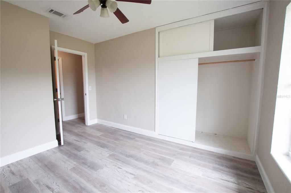 For Sale: $285,000 (4 beds, 1 baths, 1596 Square Feet)