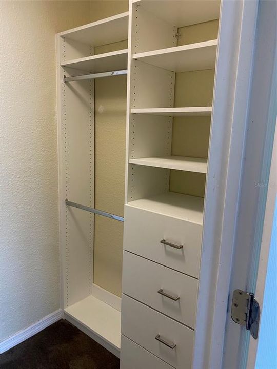 For Rent: $1,695 (2 beds, 1 baths, 1240 Square Feet)