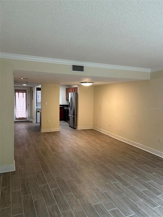 For Rent: $1,695 (2 beds, 1 baths, 1240 Square Feet)