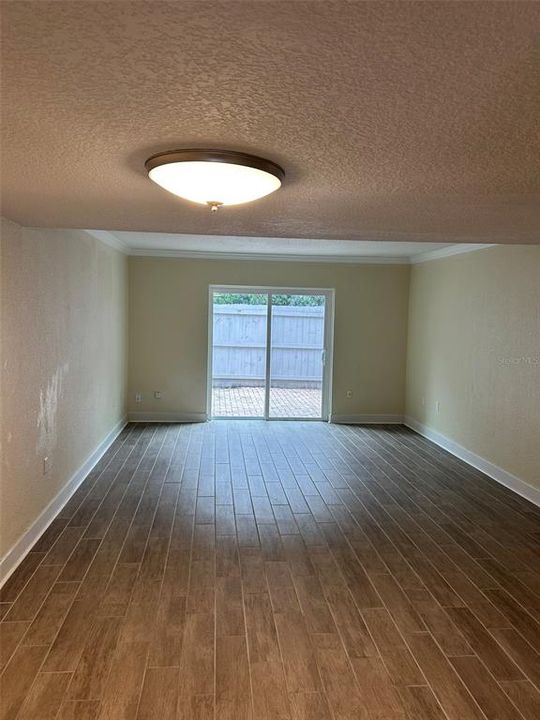 For Rent: $1,695 (2 beds, 1 baths, 1240 Square Feet)