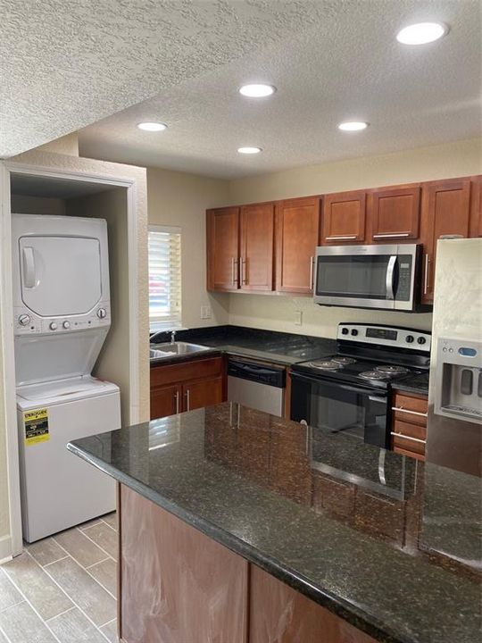 For Rent: $1,695 (2 beds, 1 baths, 1240 Square Feet)