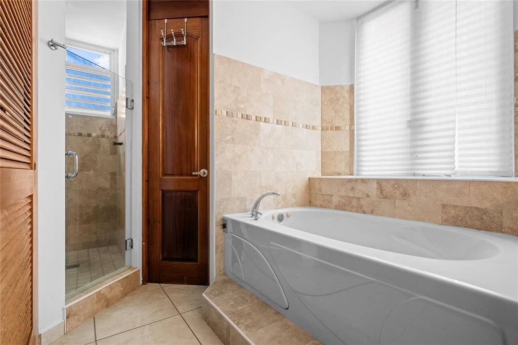 For Sale: $795,000 (4 beds, 2 baths, 3032 Square Feet)