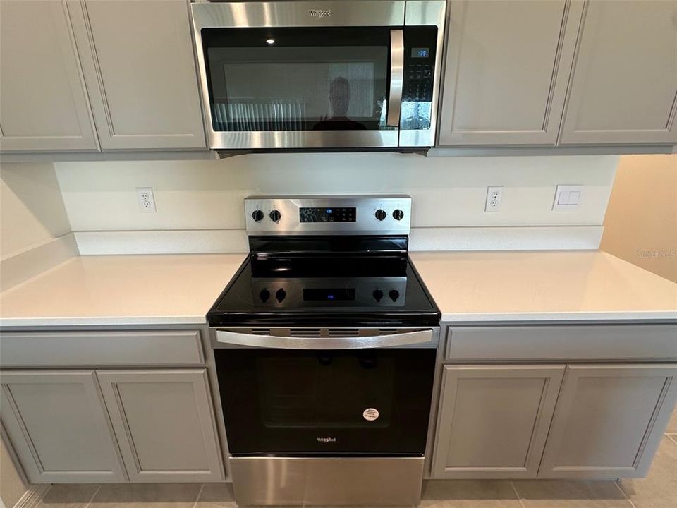 For Rent: $2,145 (4 beds, 2 baths, 1605 Square Feet)