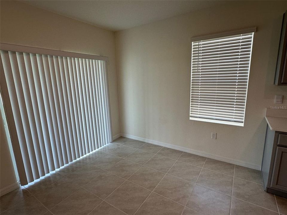 For Rent: $2,145 (4 beds, 2 baths, 1605 Square Feet)