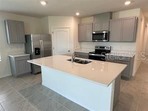For Rent: $2,145 (4 beds, 2 baths, 1605 Square Feet)