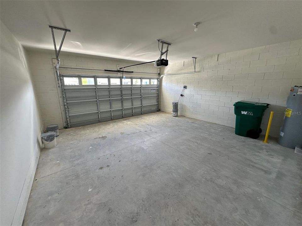 For Rent: $2,145 (4 beds, 2 baths, 1605 Square Feet)