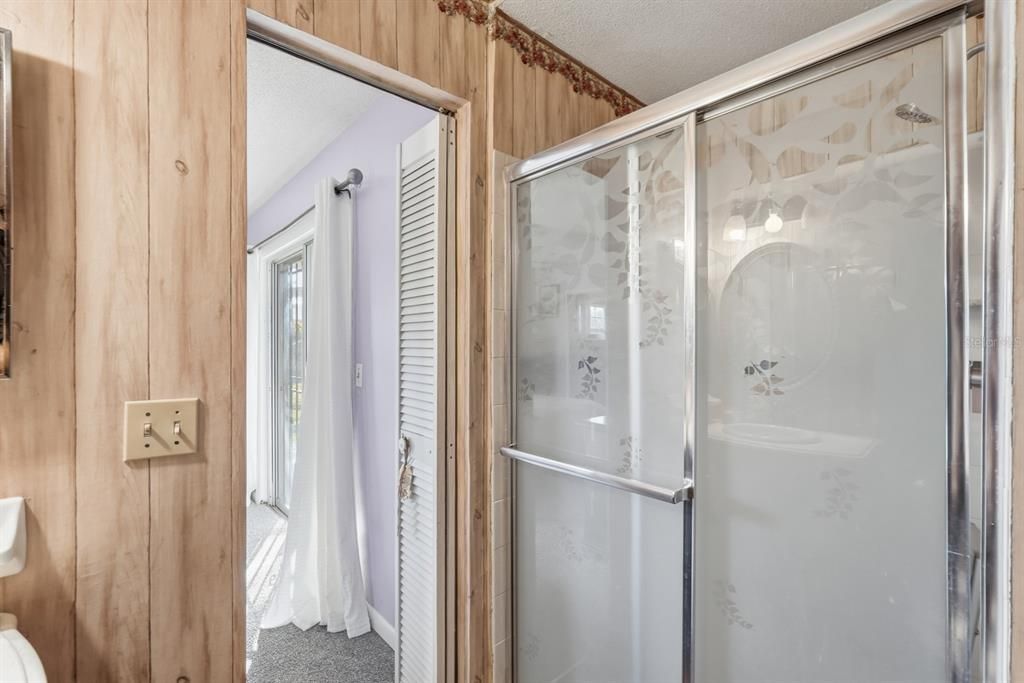 For Sale: $315,000 (3 beds, 2 baths, 1446 Square Feet)