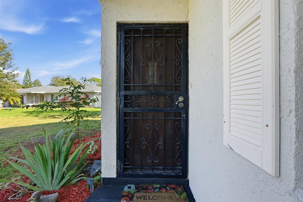 For Sale: $315,000 (3 beds, 2 baths, 1446 Square Feet)